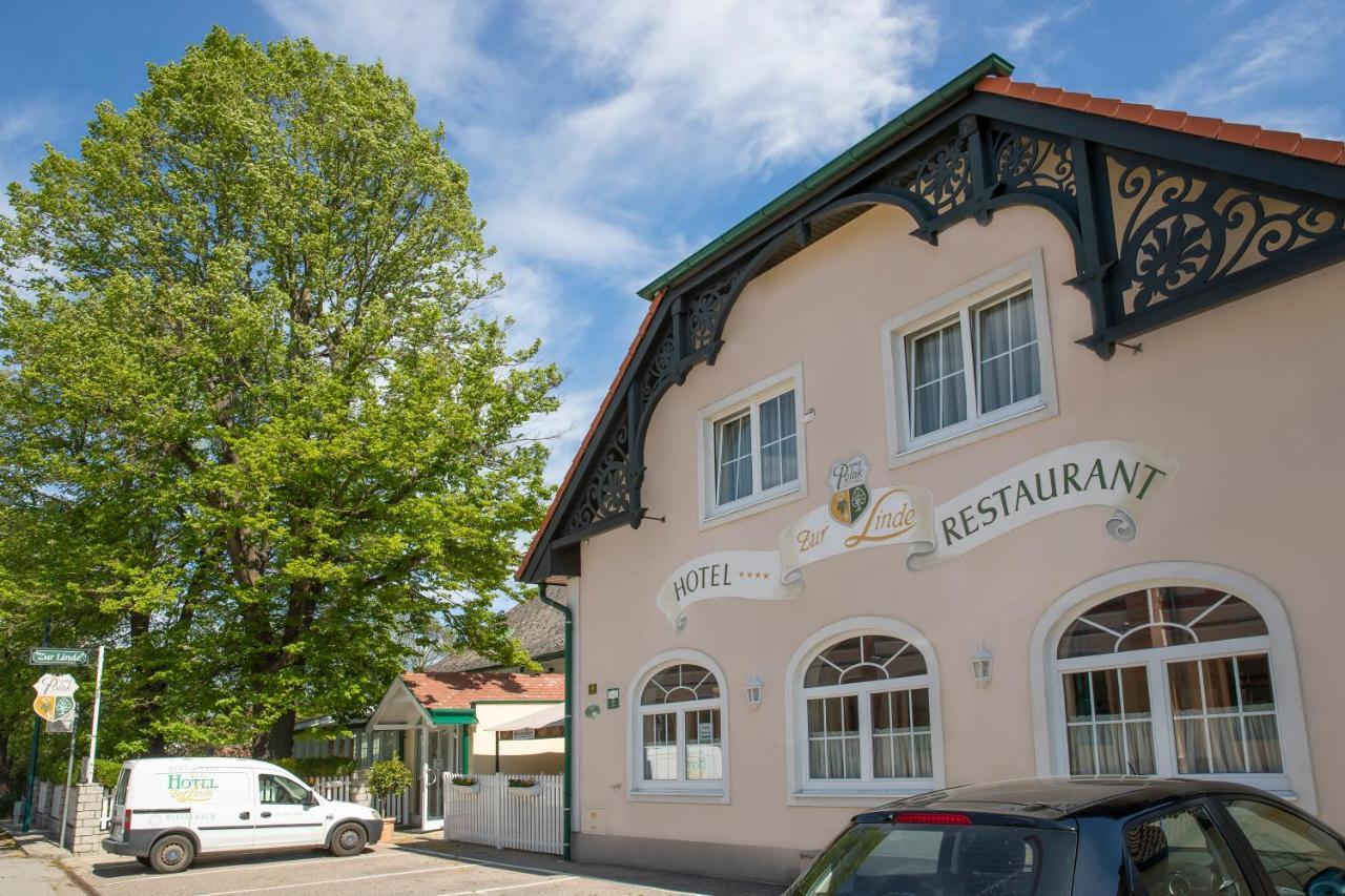 Self-Check-In Hotel Vinoq Mistelbach Bagian luar foto